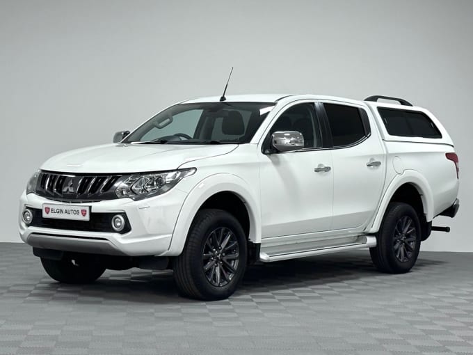 2025 Mitsubishi L200