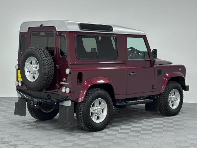 2025 Land Rover Defender 90