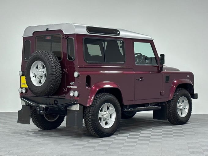 2025 Land Rover Defender 90