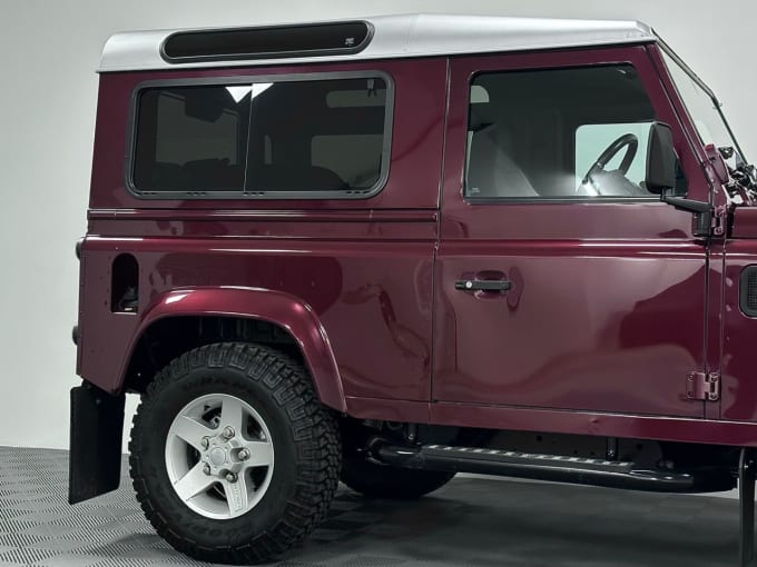 2025 Land Rover Defender 90