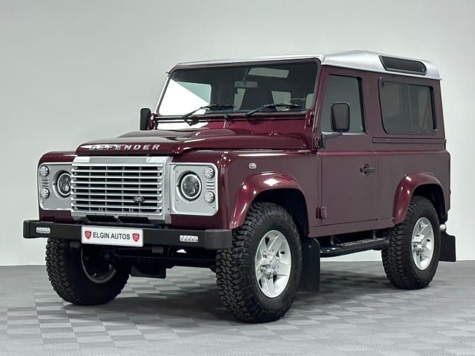 2025 Land Rover Defender 90