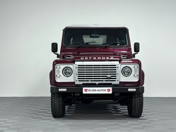 2025 Land Rover Defender 90