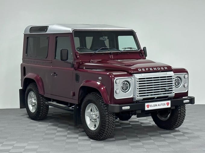 2025 Land Rover Defender 90