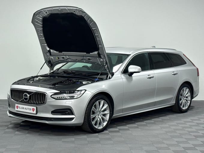 2025 Volvo V90