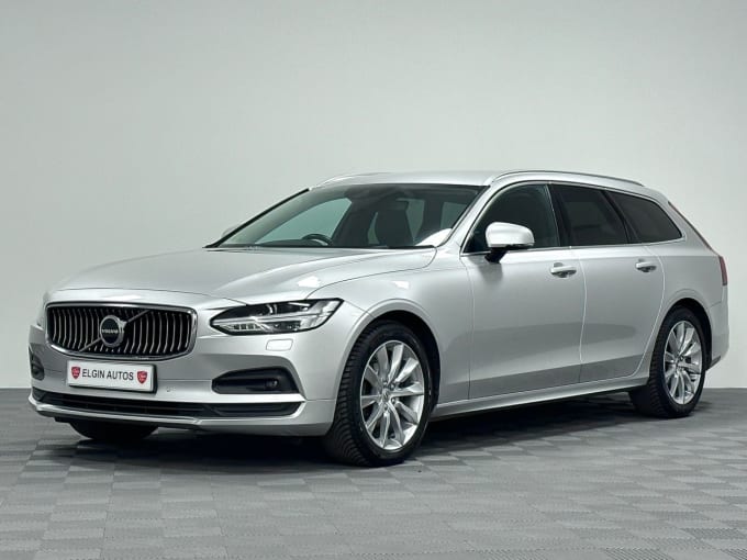 2025 Volvo V90