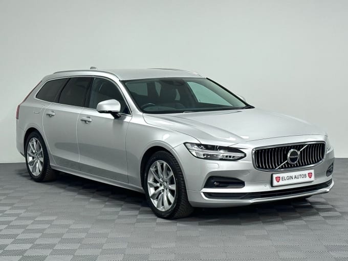 2025 Volvo V90