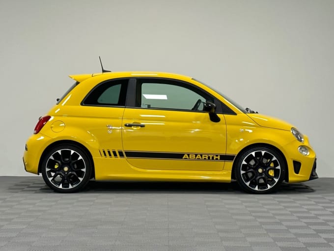 2025 Abarth 595