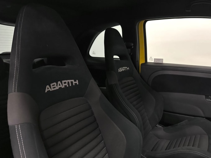 2025 Abarth 595