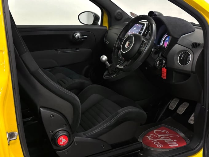 2025 Abarth 595