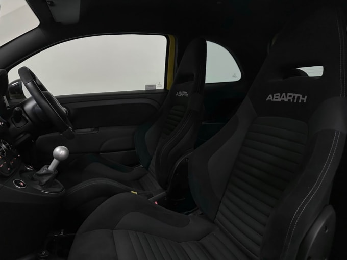 2025 Abarth 595