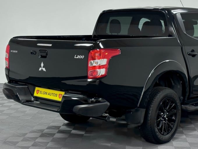 2025 Mitsubishi L200