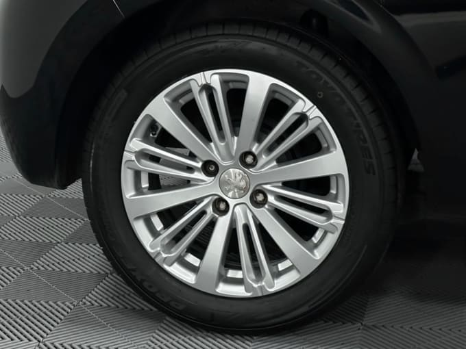 2025 Peugeot 208