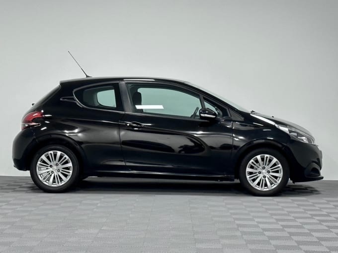 2025 Peugeot 208