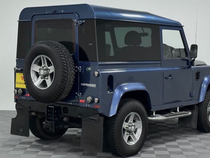 2025 Land Rover Defender 90