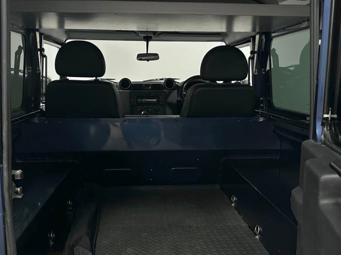 2025 Land Rover Defender 90