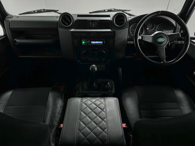 2025 Land Rover Defender 90