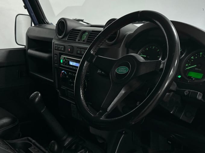 2025 Land Rover Defender 90