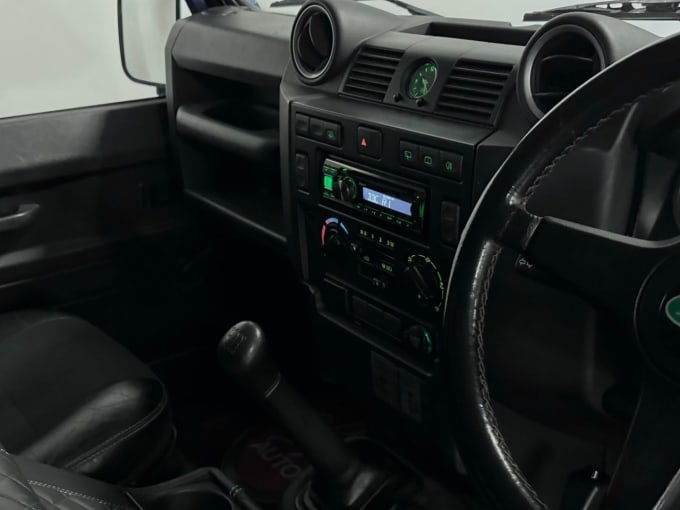 2025 Land Rover Defender 90
