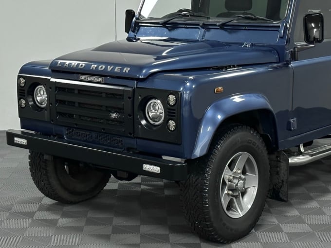 2025 Land Rover Defender 90