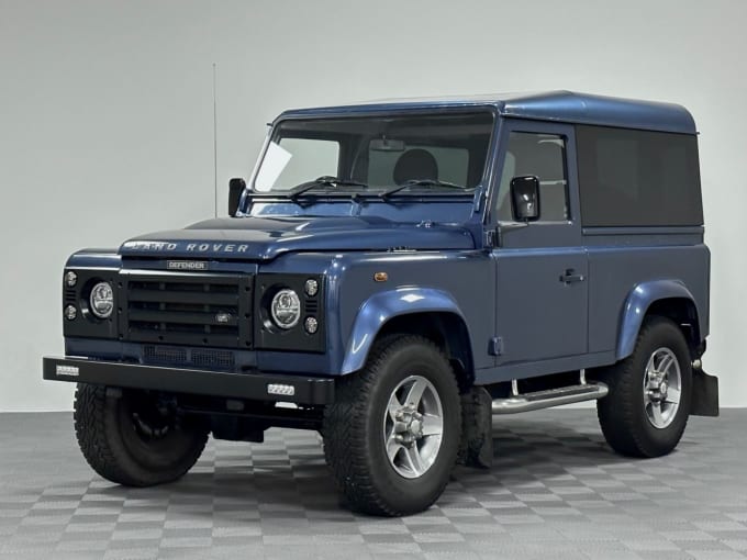 2025 Land Rover Defender 90