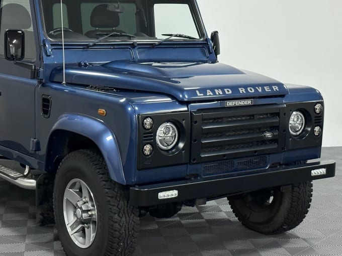 2025 Land Rover Defender 90