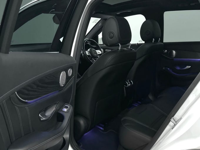2025 Mercedes-benz Glc