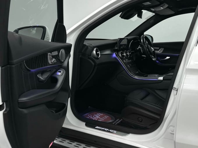 2025 Mercedes-benz Glc