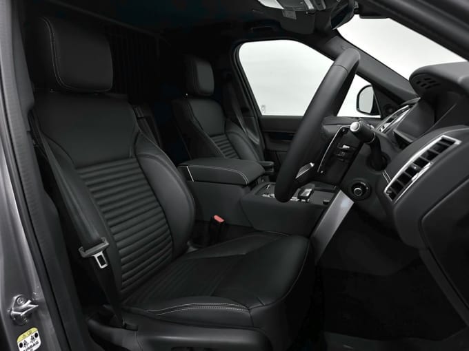 2025 Land Rover Discovery