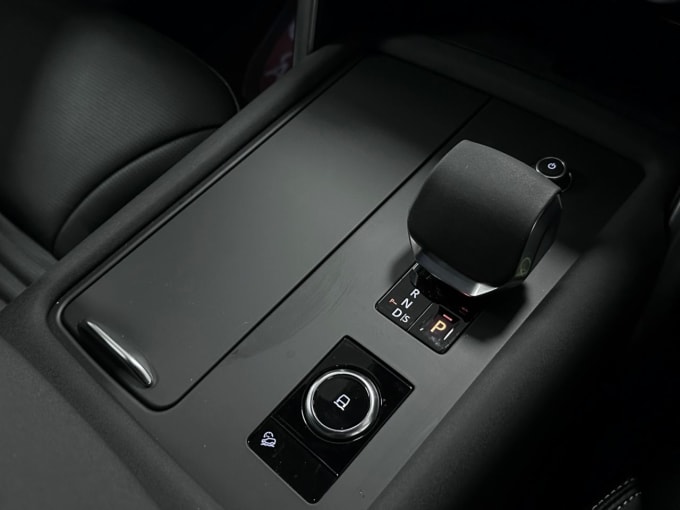 2025 Land Rover Discovery