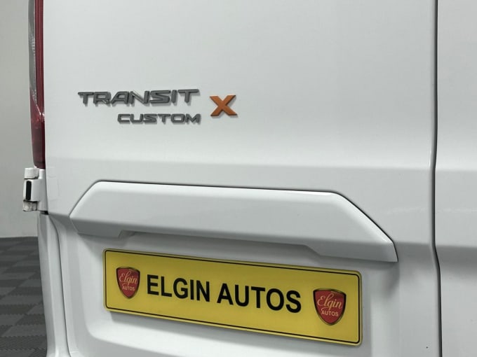 2025 Ford Transit Custom