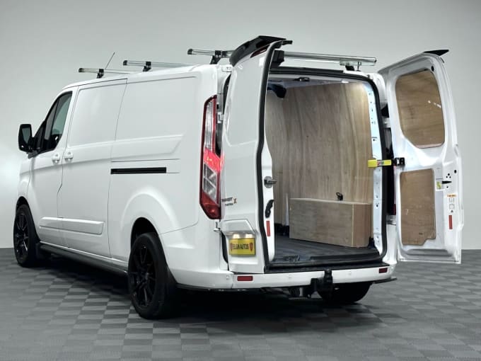 2025 Ford Transit Custom