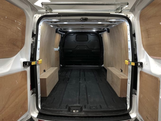2025 Ford Transit Custom