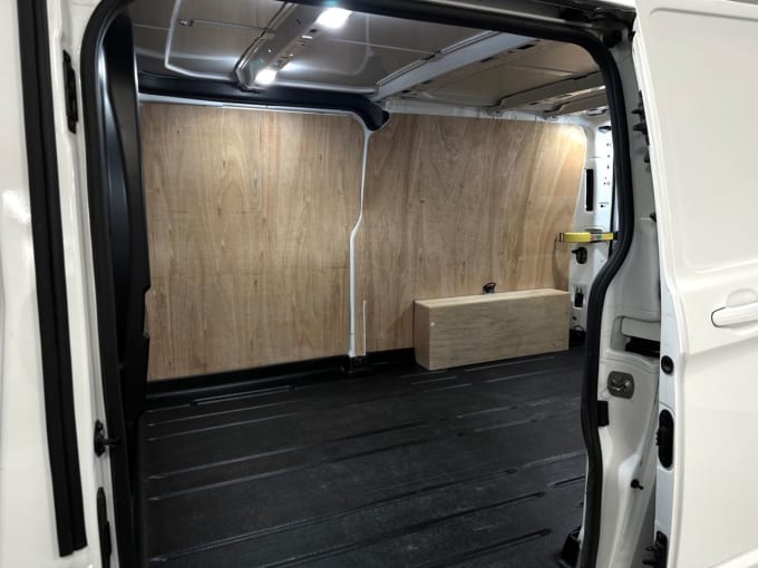 2025 Ford Transit Custom