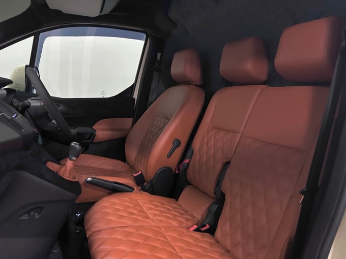 2025 Ford Transit Connect