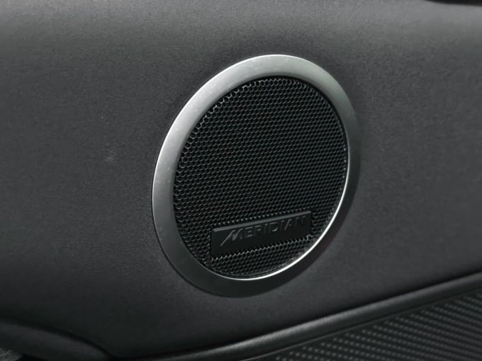 2025 Land Rover Discovery