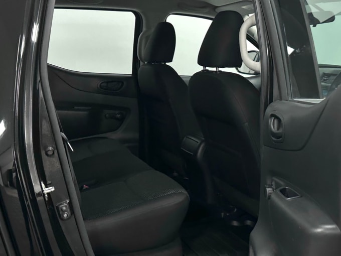 2025 Nissan Navara