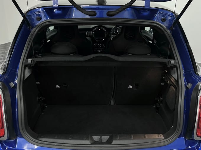 2025 Mini Hatch