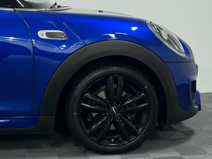 2025 Mini Hatch