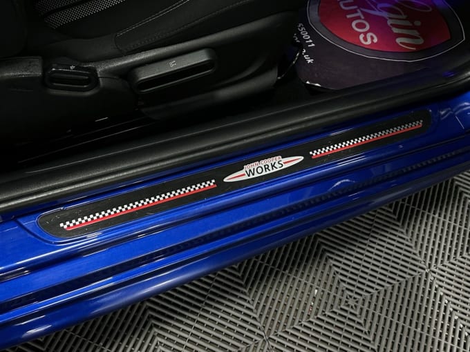 2025 Mini Hatch