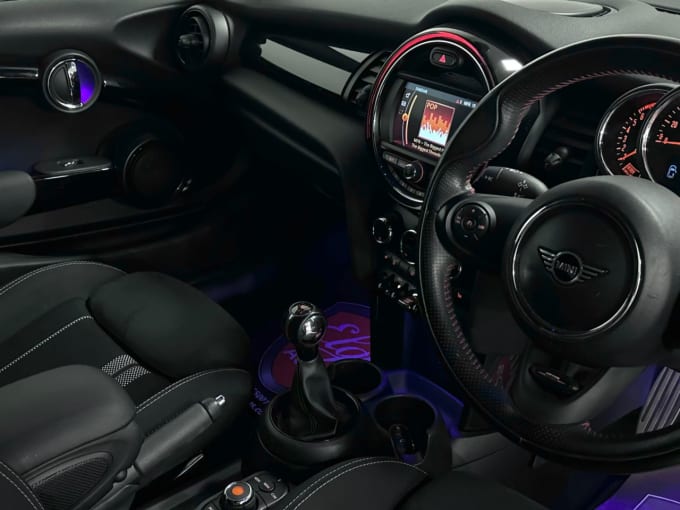 2025 Mini Hatch