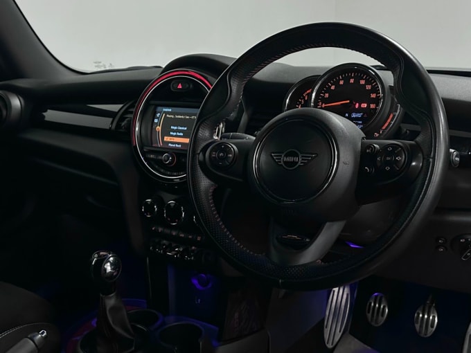 2025 Mini Hatch