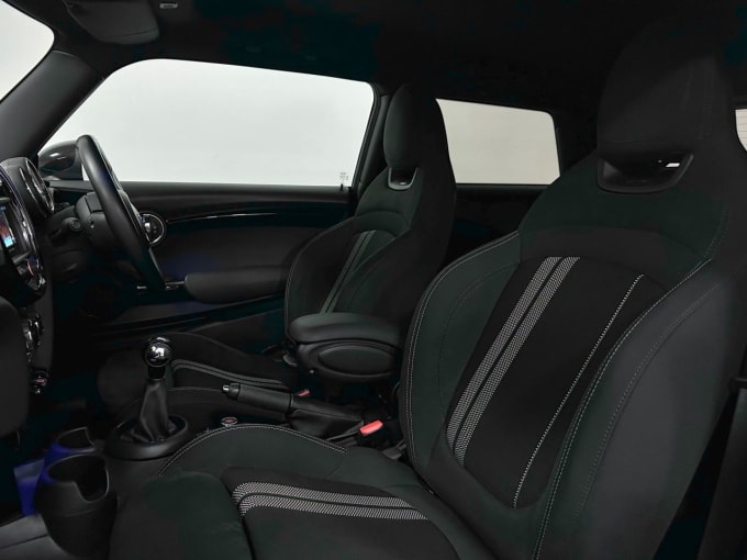 2025 Mini Hatch