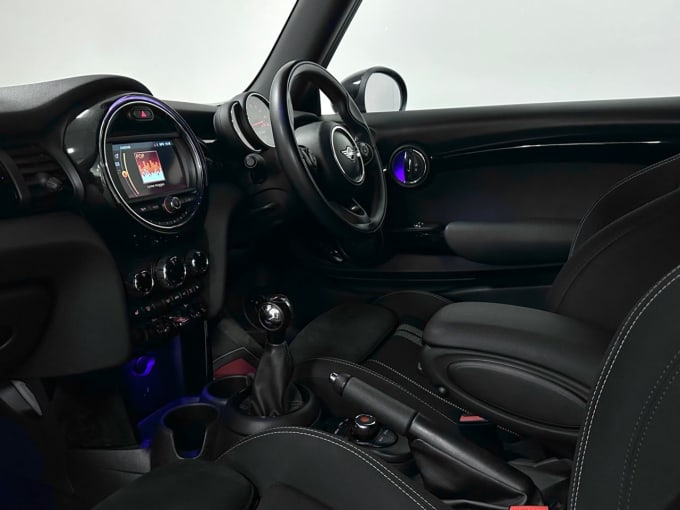 2025 Mini Hatch