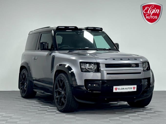 2025 Land Rover Defender 90