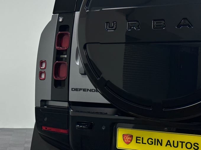 2025 Land Rover Defender 90