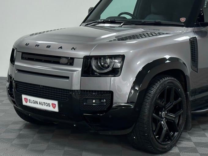 2025 Land Rover Defender 90