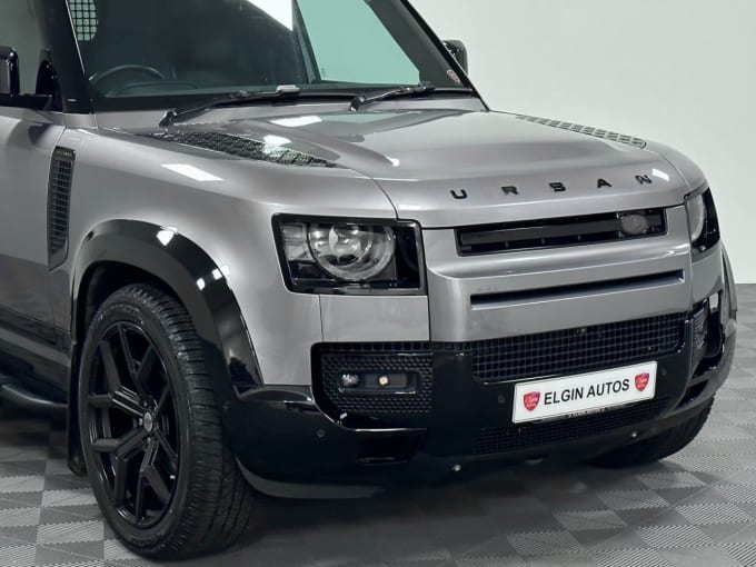 2025 Land Rover Defender 90