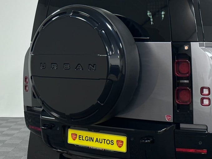 2025 Land Rover Defender 90