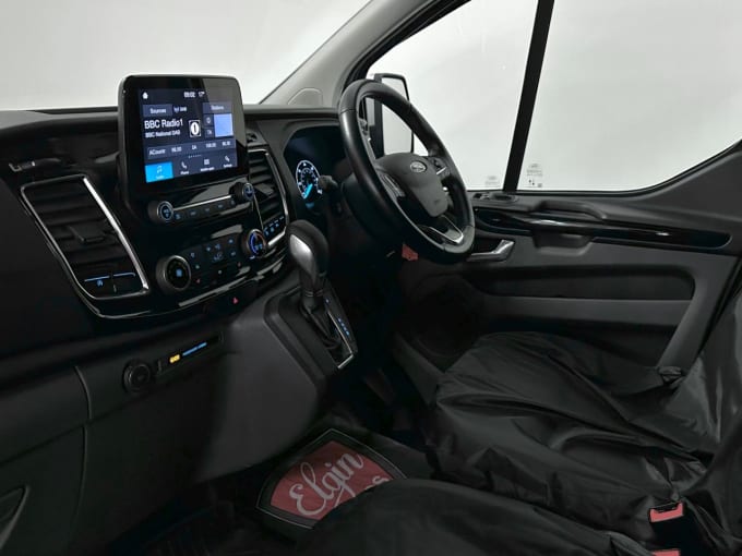 2025 Ford Transit Custom