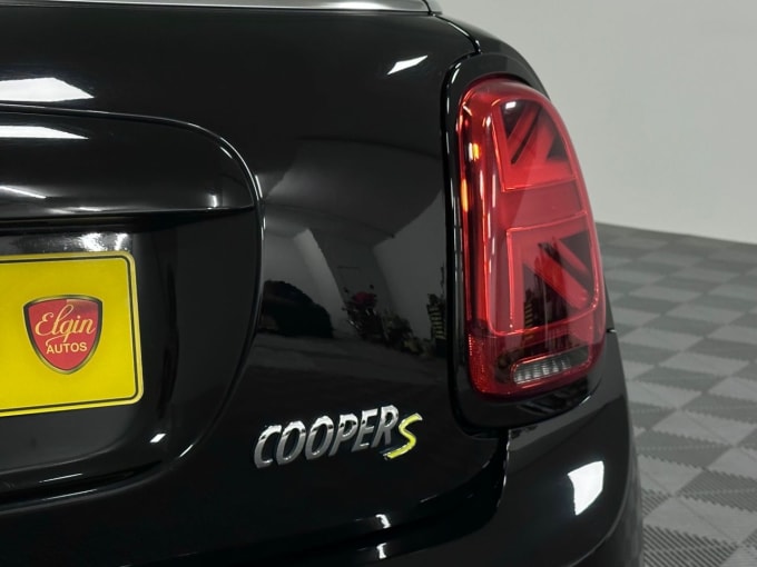 2025 Mini Hatch